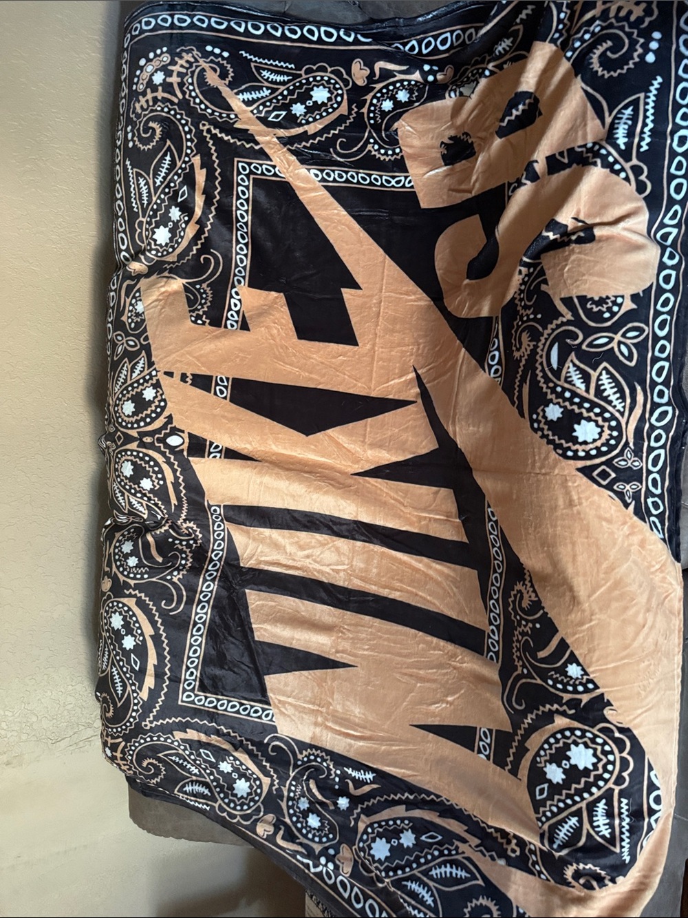 Nike Black and Tan Paisley Logo Throw 74/62